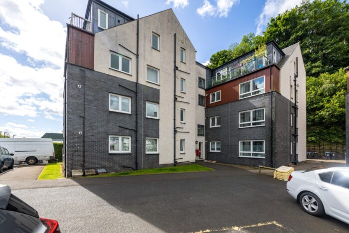 7 Wilderhaugh Court